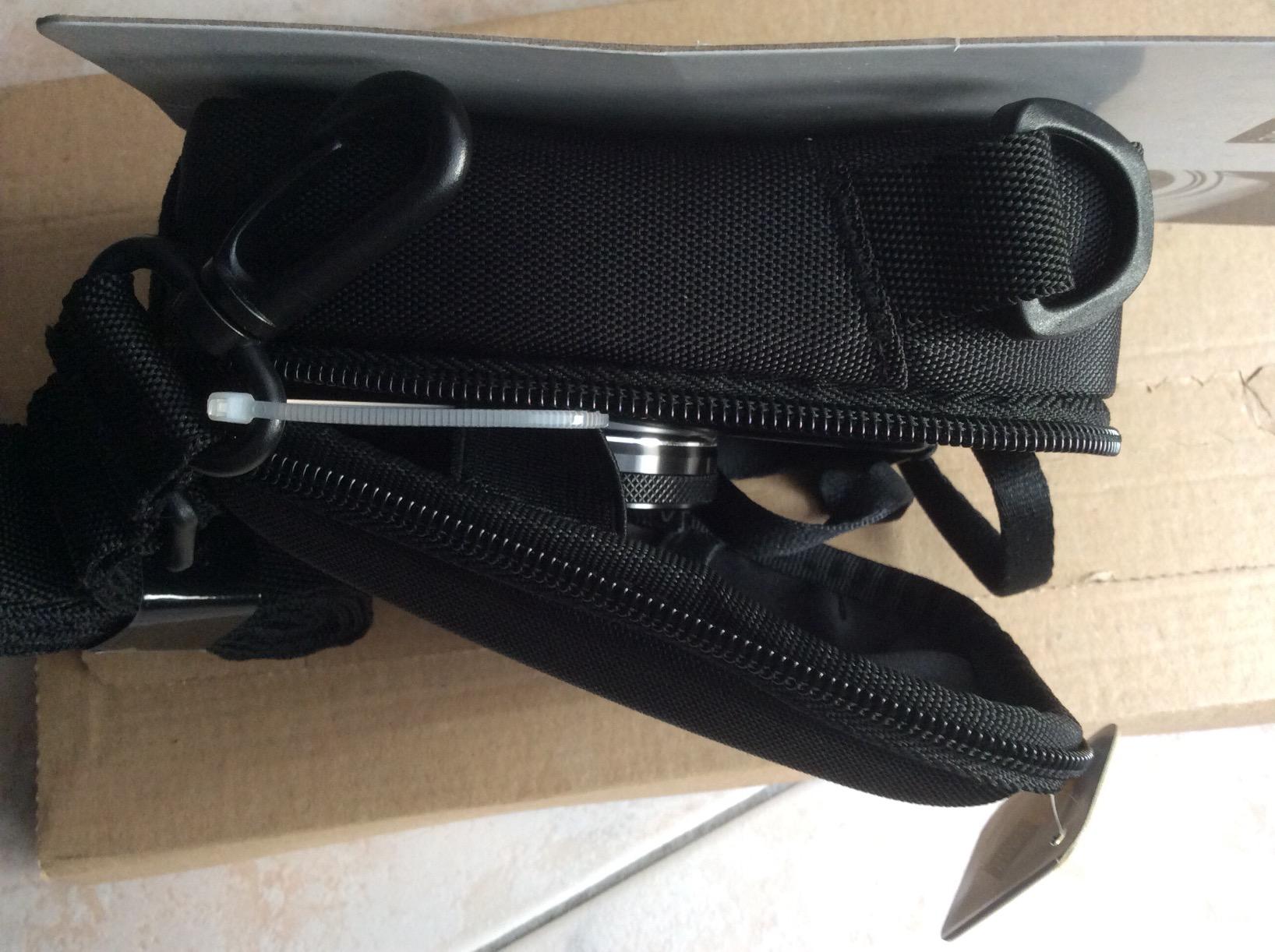 Case Logic QPB-202K housse appareil photo compact noire semi-rigide