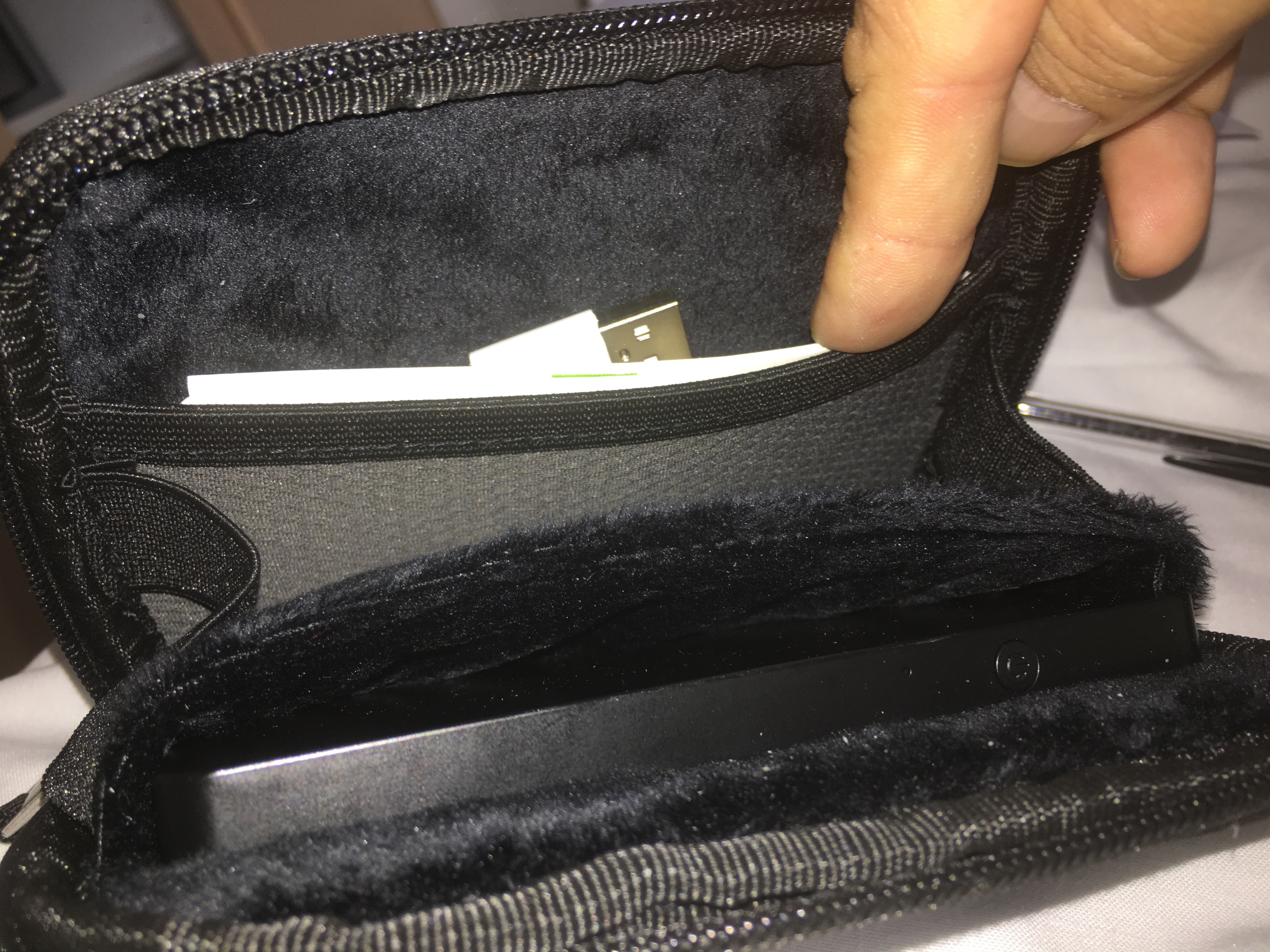 Case Logic GPSP2 sacoche GPS noir semi-rigide 4,3 pouces