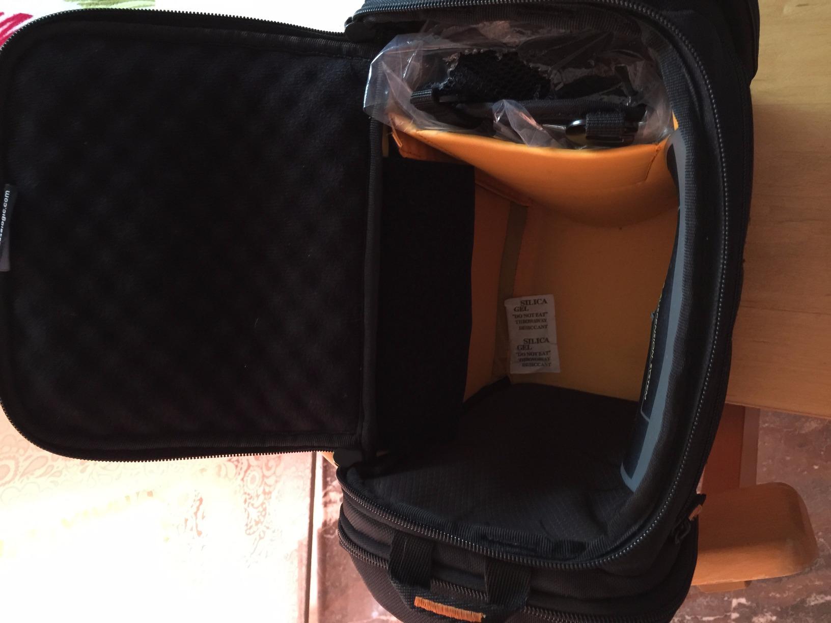 Case Logic SLRC203 housse reflex semi-rigide noir zoom