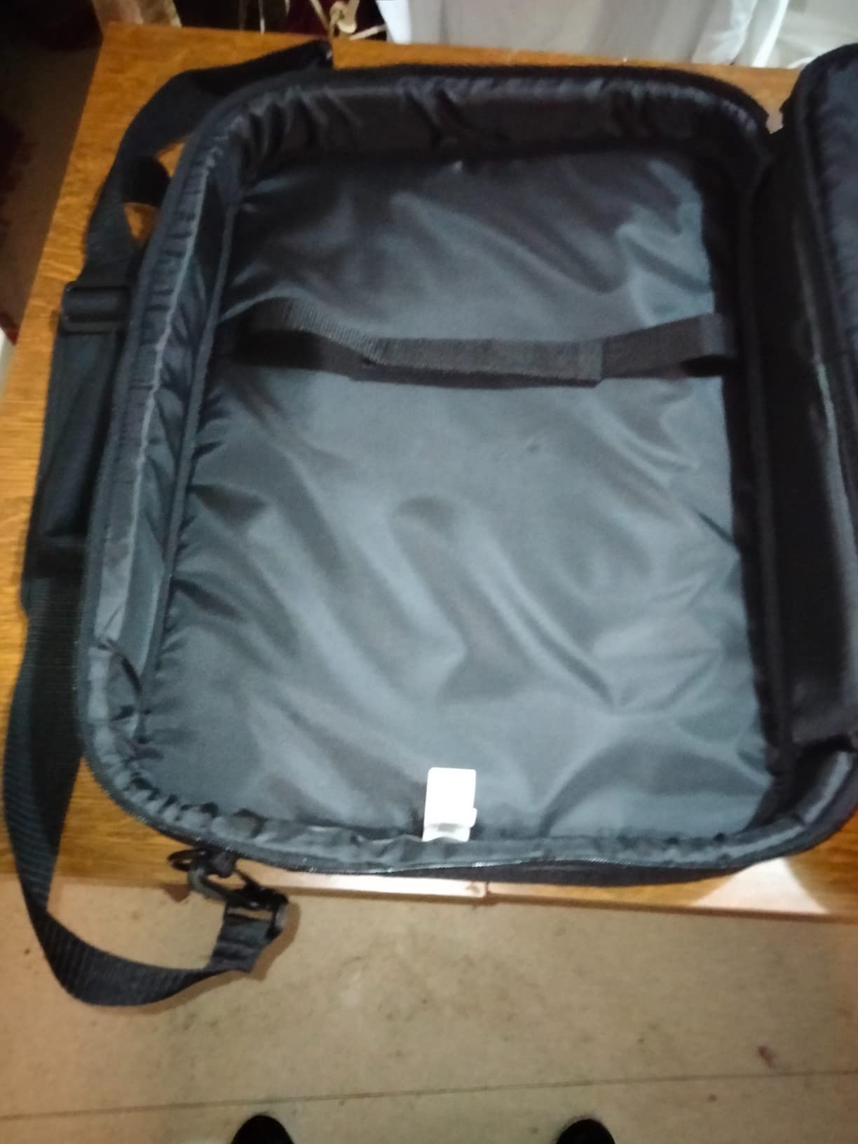 Case Logic VNCi217 sacoche ordinateur 17,3" noire