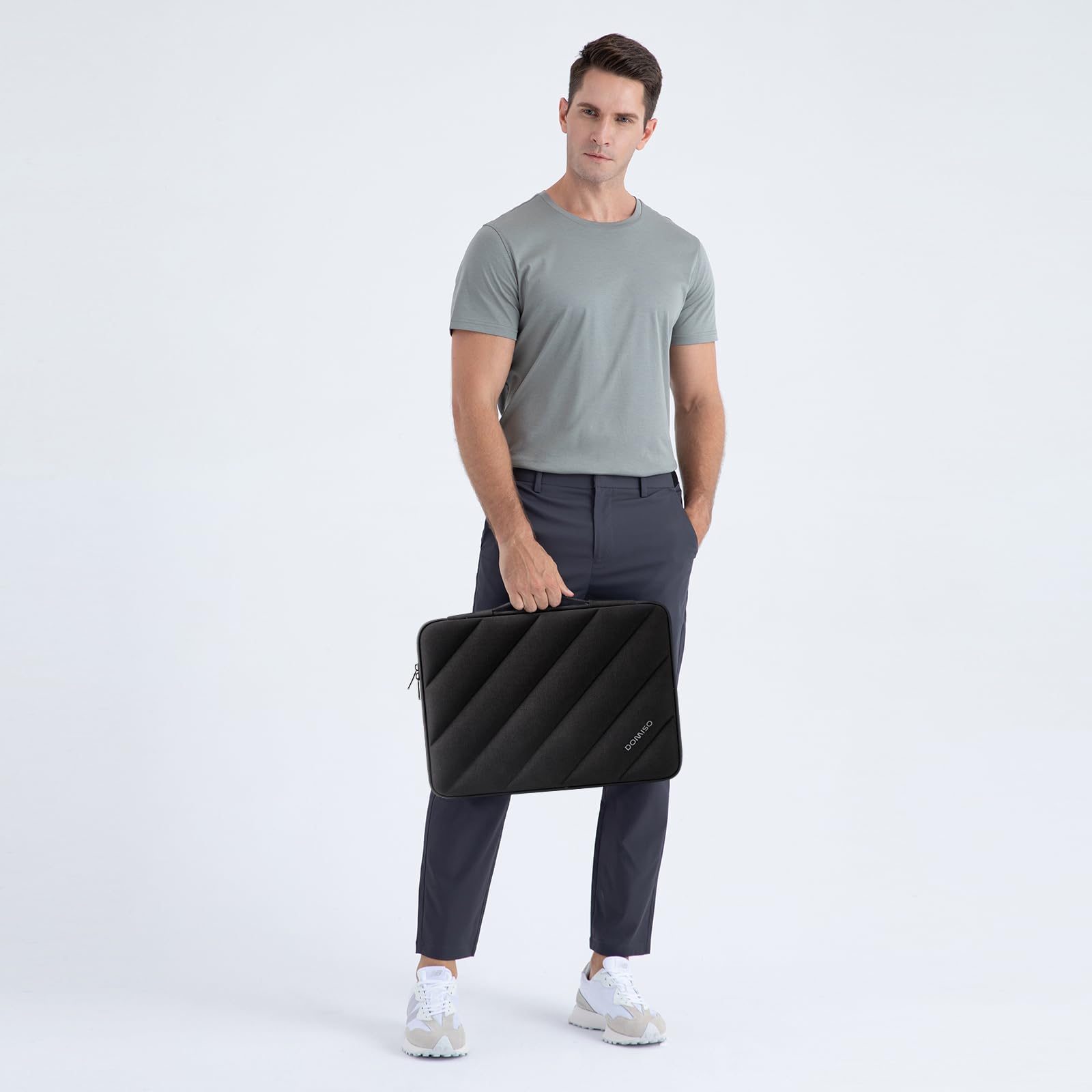 DOMISO 17,3 pouces housse ordinateur portable noir matelassé