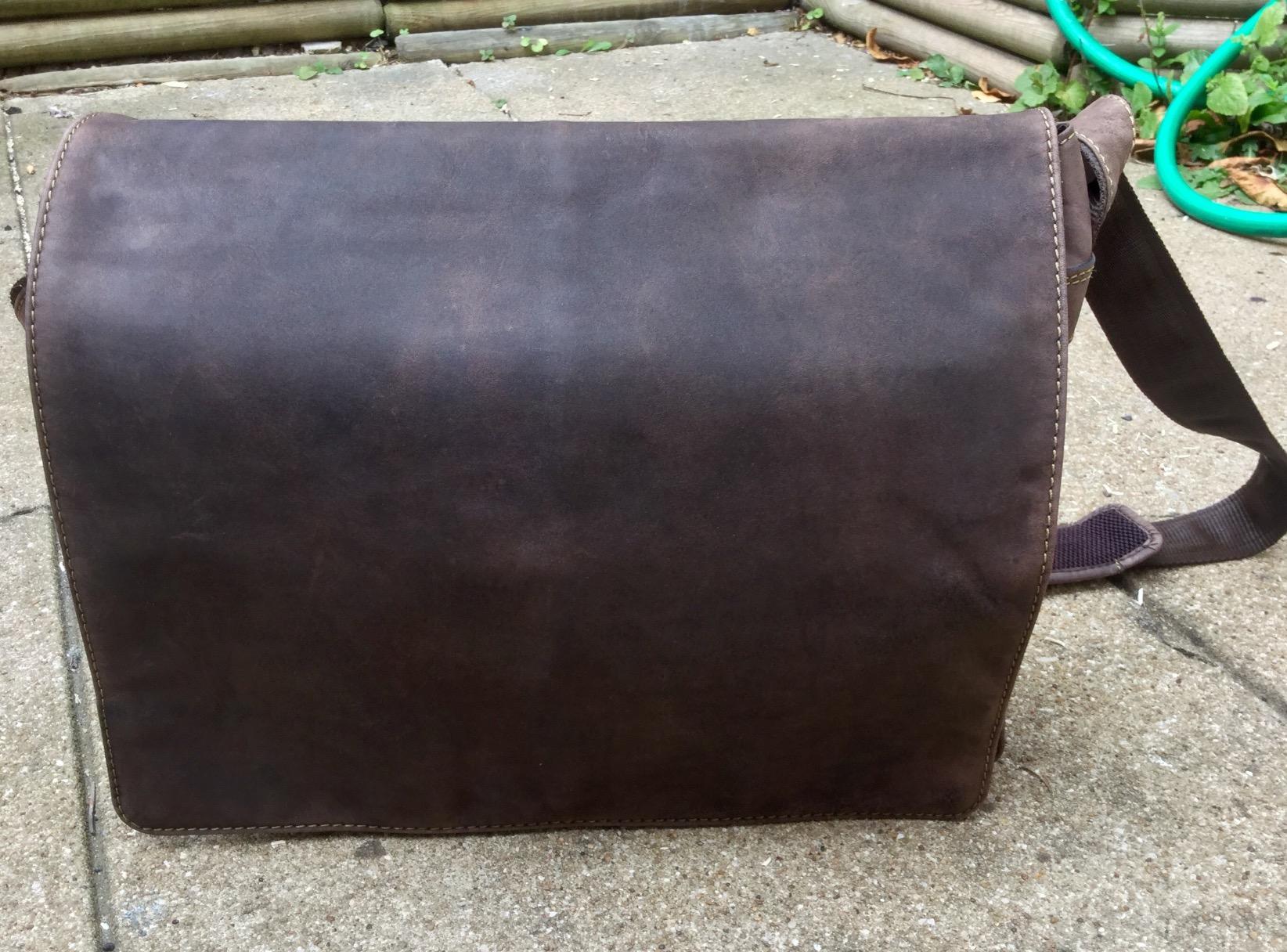 Visconti 18548 Harvard sac cuir moka A4 bandoulière