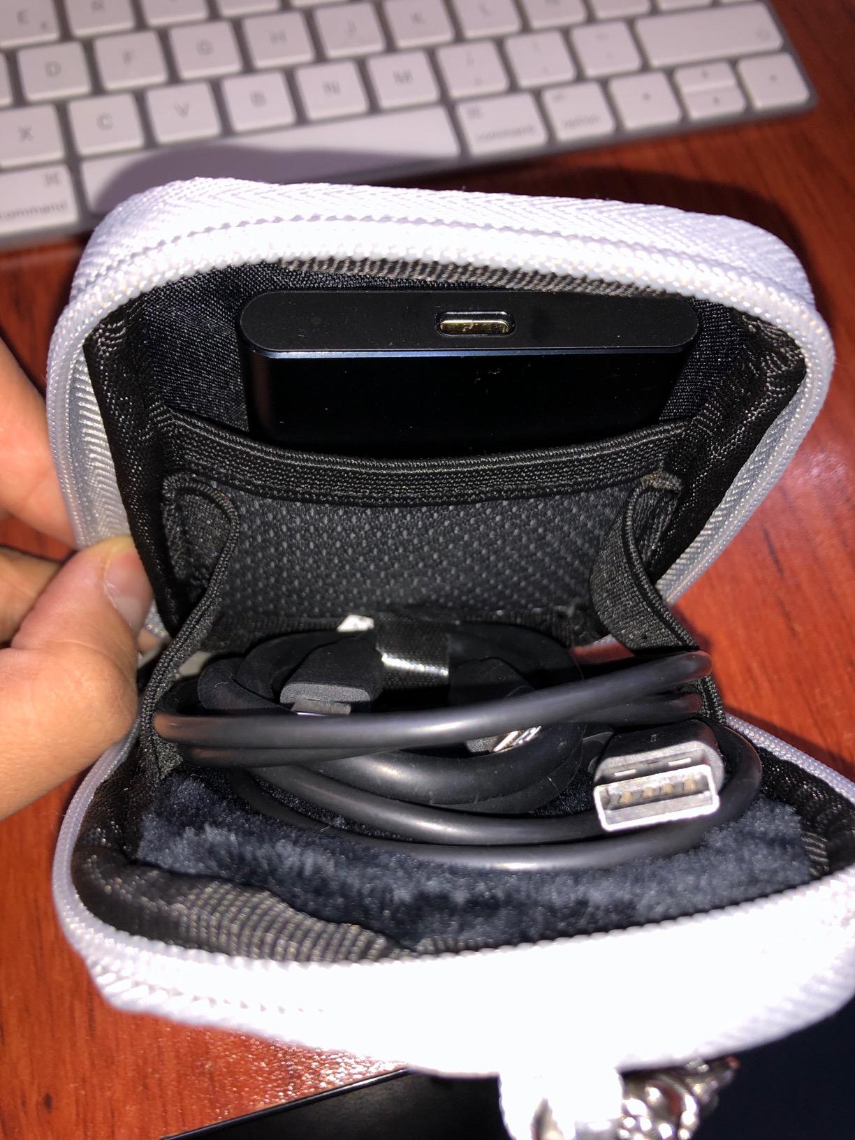 Case Logic QPB-201 Housse appareil photo compact grise semi-rigide