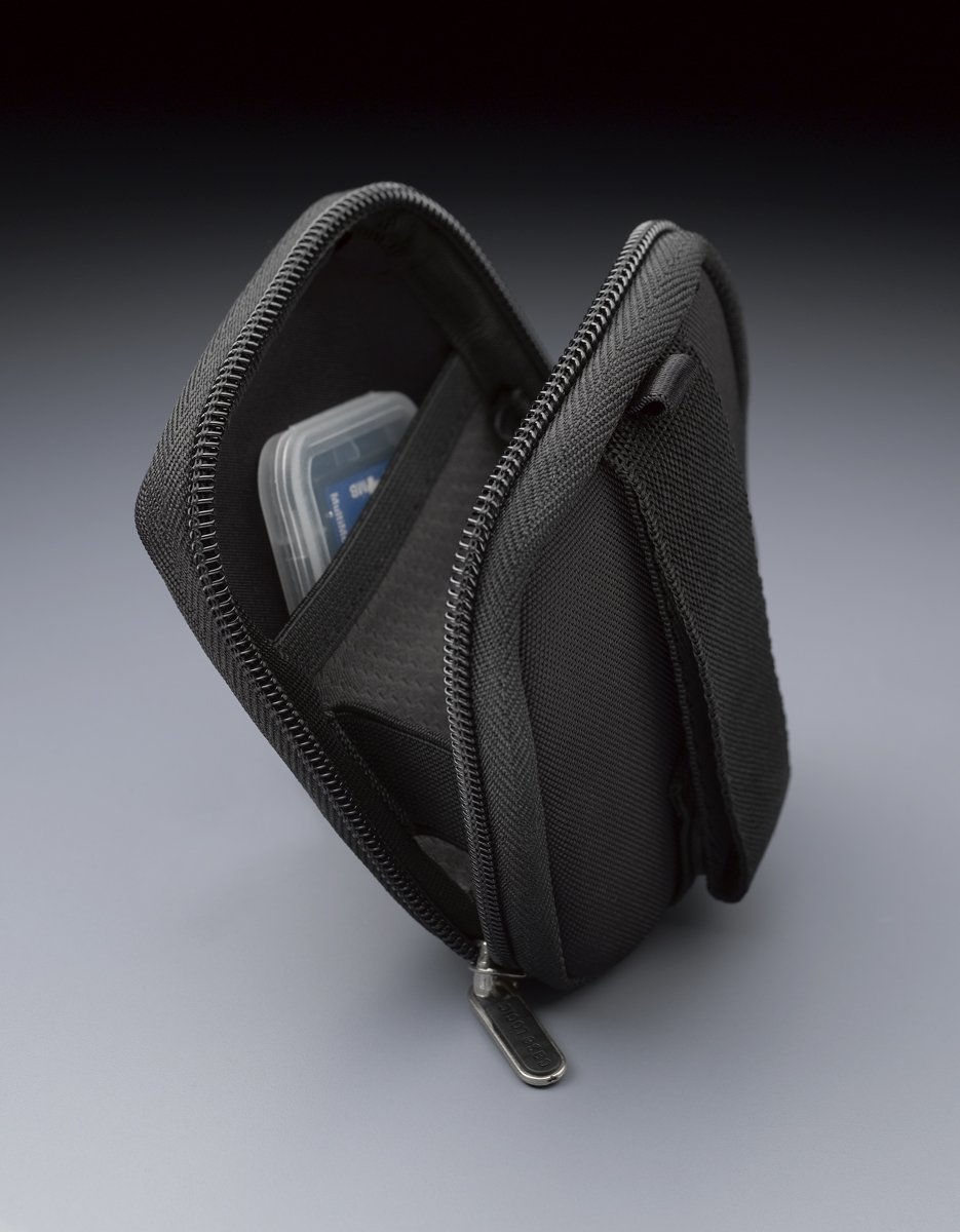 Case Logic QPB-201 Housse appareil photo compact grise semi-rigide