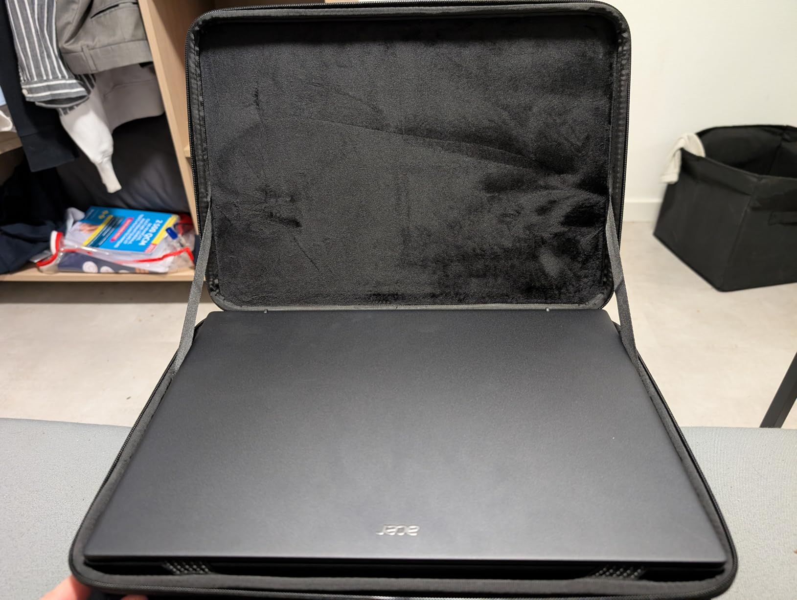 Smatree X8310 housse rigide 16 pouces Acer Predator Helios noir