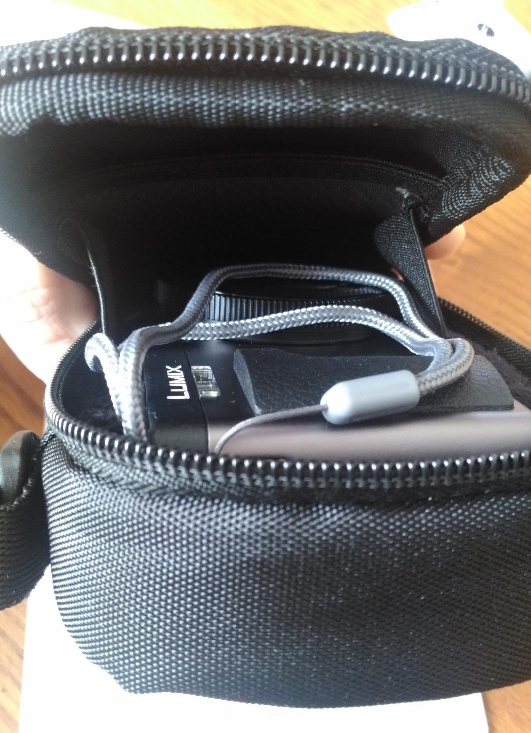 Case Logic QPB-202K housse appareil photo compact noire semi-rigide