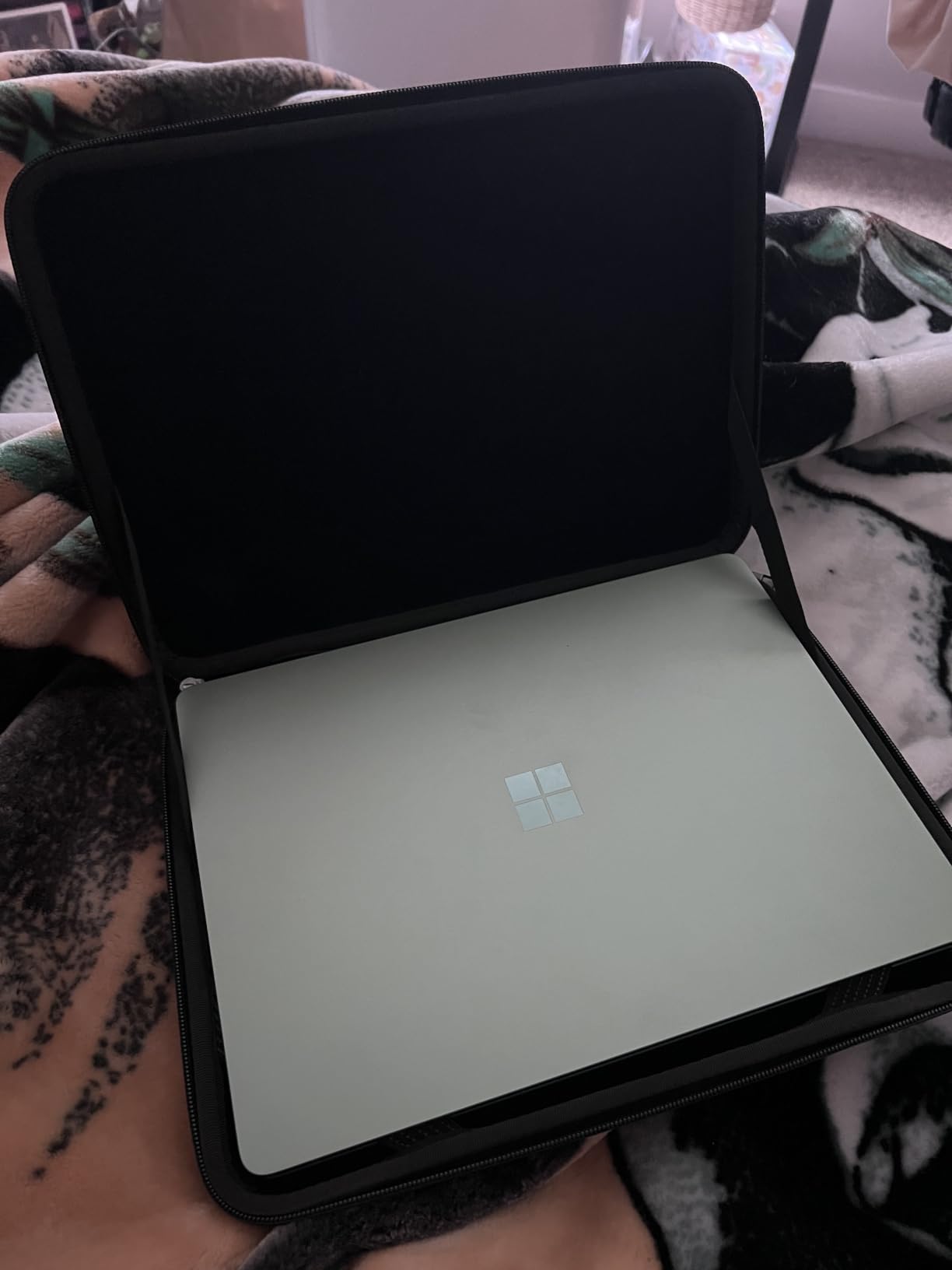 Smatree MS35 housse rigide 13,8 pouces Surface Laptop