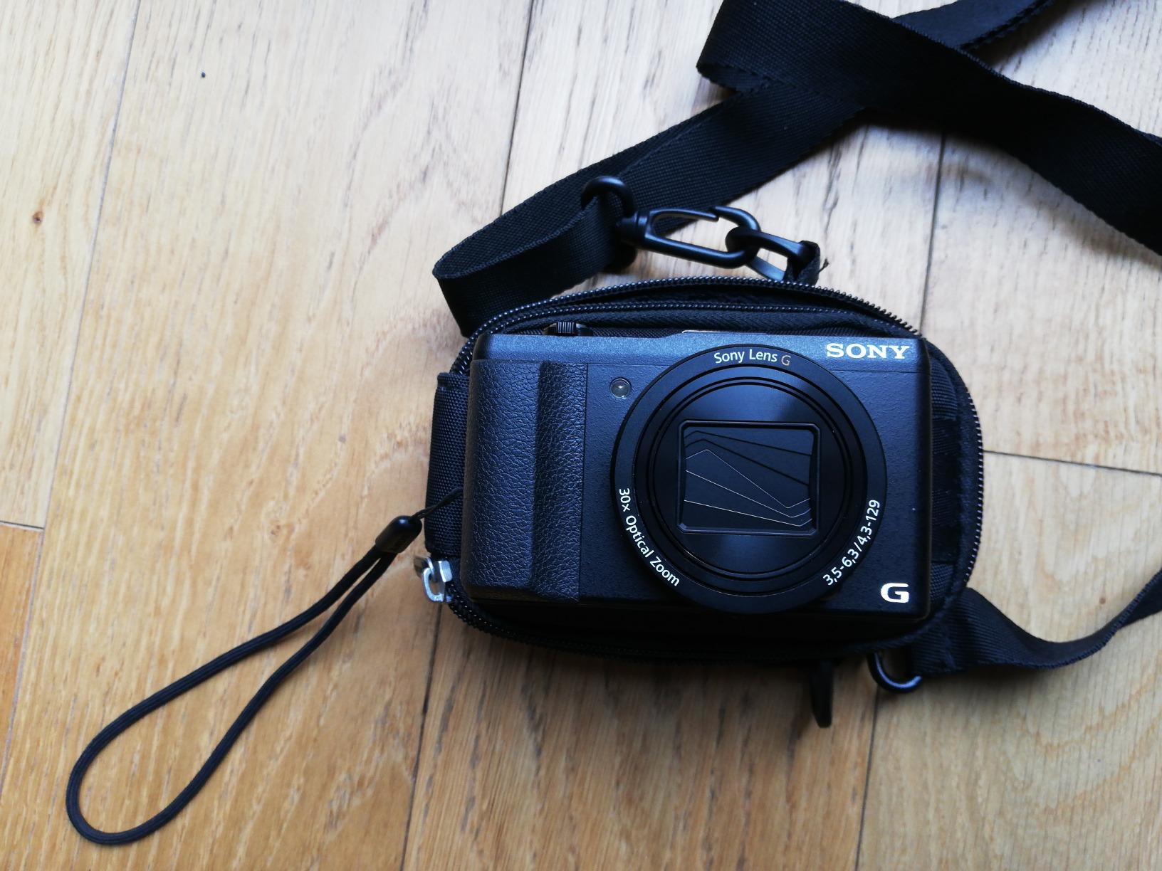 Case Logic QPB-202K housse appareil photo compact noire semi-rigide