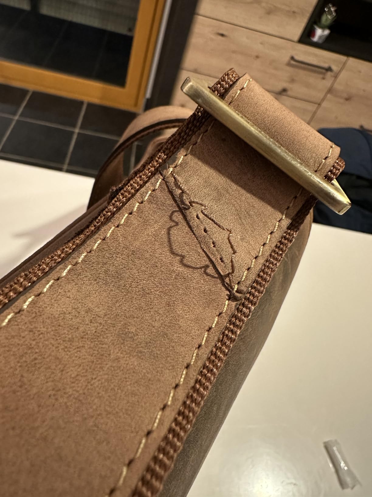 Visconti 18548 Harvard sac cuir moka A4 bandoulière
