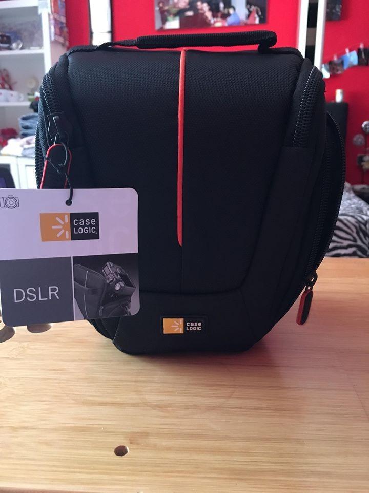 Case Logic DCB306 housse reflex noir compact